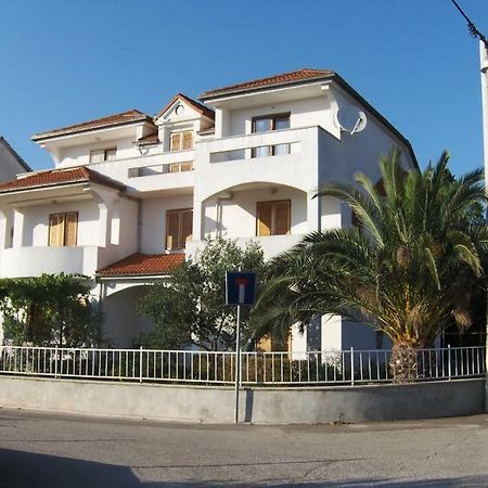 Seaside Apartment Биоград-на-Мору Экстерьер фото
